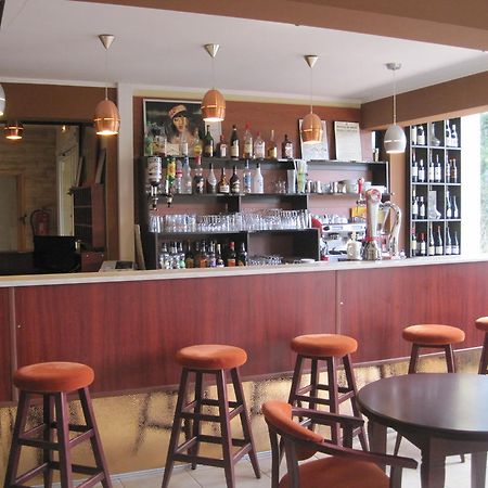 Hotel Restaurant Rive Gauche Bessines-sur-Gartempe Екстериор снимка