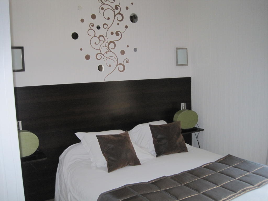 Hotel Restaurant Rive Gauche Bessines-sur-Gartempe Стая снимка