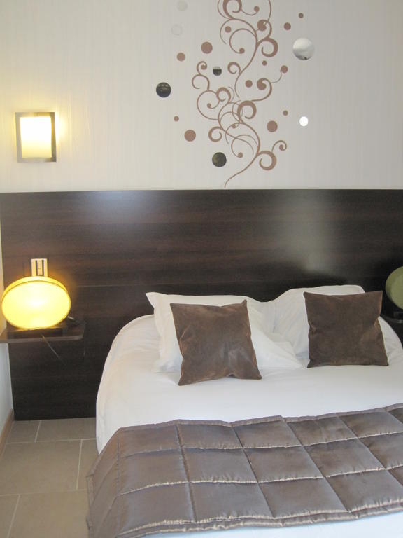 Hotel Restaurant Rive Gauche Bessines-sur-Gartempe Стая снимка