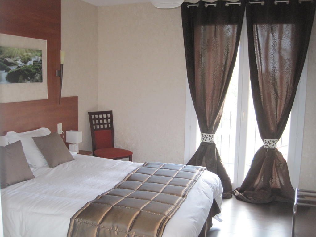 Hotel Restaurant Rive Gauche Bessines-sur-Gartempe Стая снимка