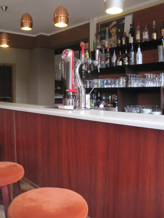 Hotel Restaurant Rive Gauche Bessines-sur-Gartempe Екстериор снимка