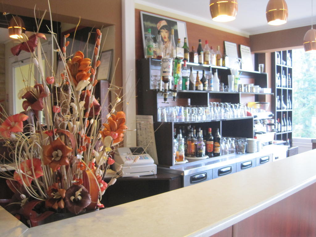 Hotel Restaurant Rive Gauche Bessines-sur-Gartempe Екстериор снимка