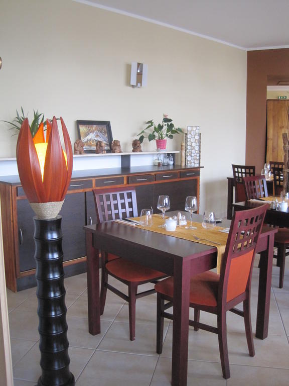 Hotel Restaurant Rive Gauche Bessines-sur-Gartempe Екстериор снимка