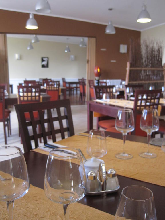 Hotel Restaurant Rive Gauche Bessines-sur-Gartempe Екстериор снимка