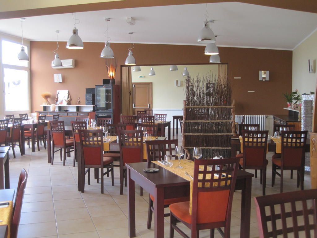 Hotel Restaurant Rive Gauche Bessines-sur-Gartempe Екстериор снимка