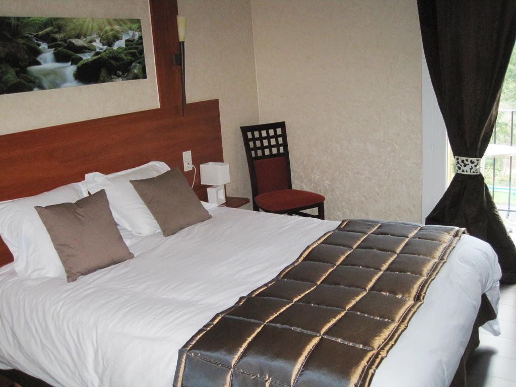 Hotel Restaurant Rive Gauche Bessines-sur-Gartempe Екстериор снимка